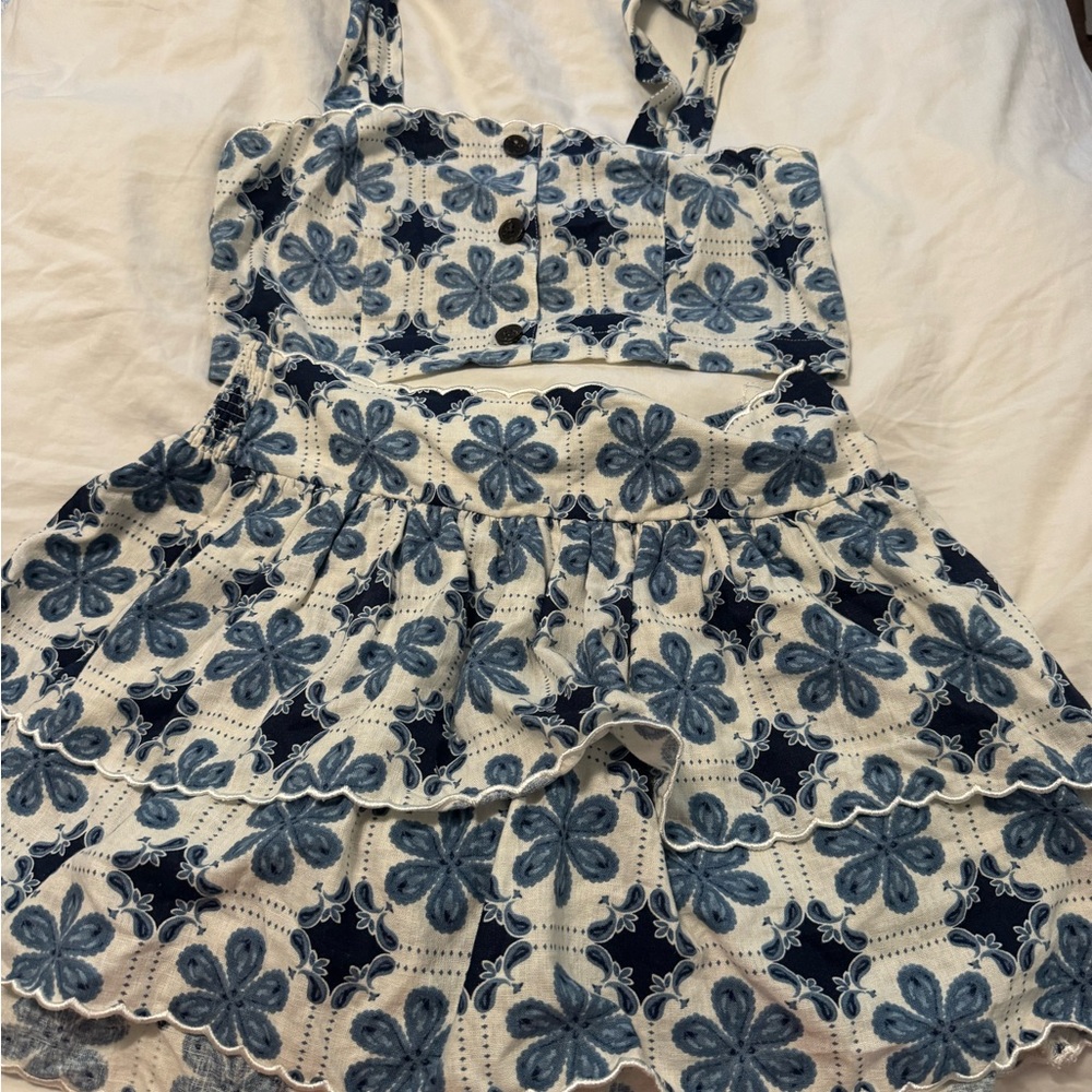 Agua Bendita Blue and White Floral Set